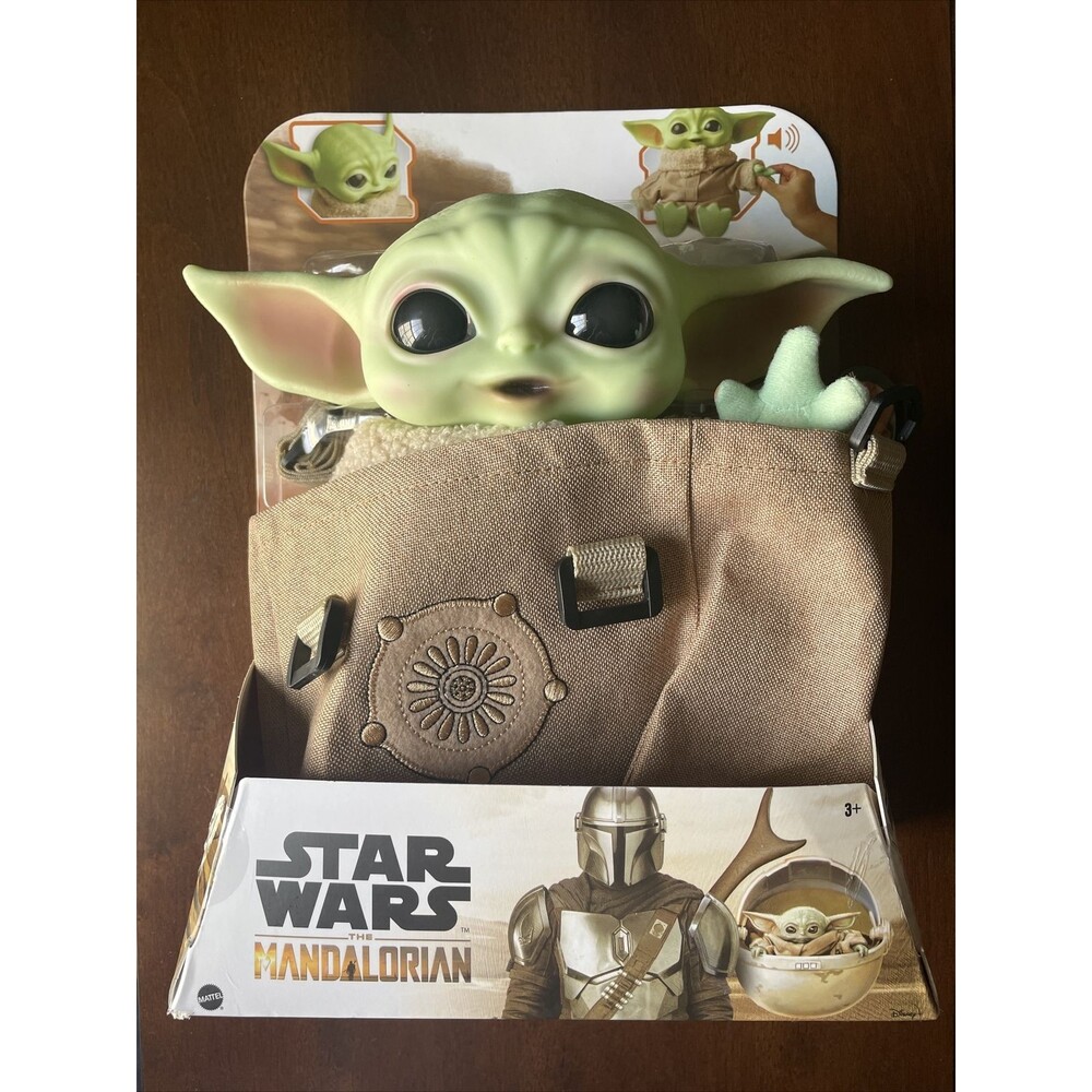 The Child Grogu Star Wars Bundle Talking Baby Yoda Mandalorian Bag NEW!!